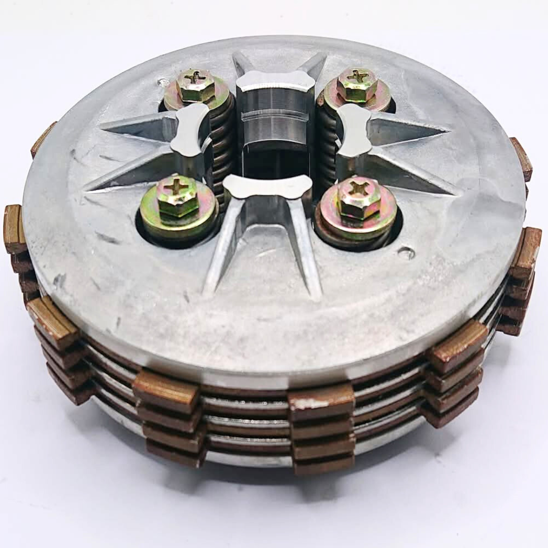 Complete clutch housing for the Suzuki GD-110S