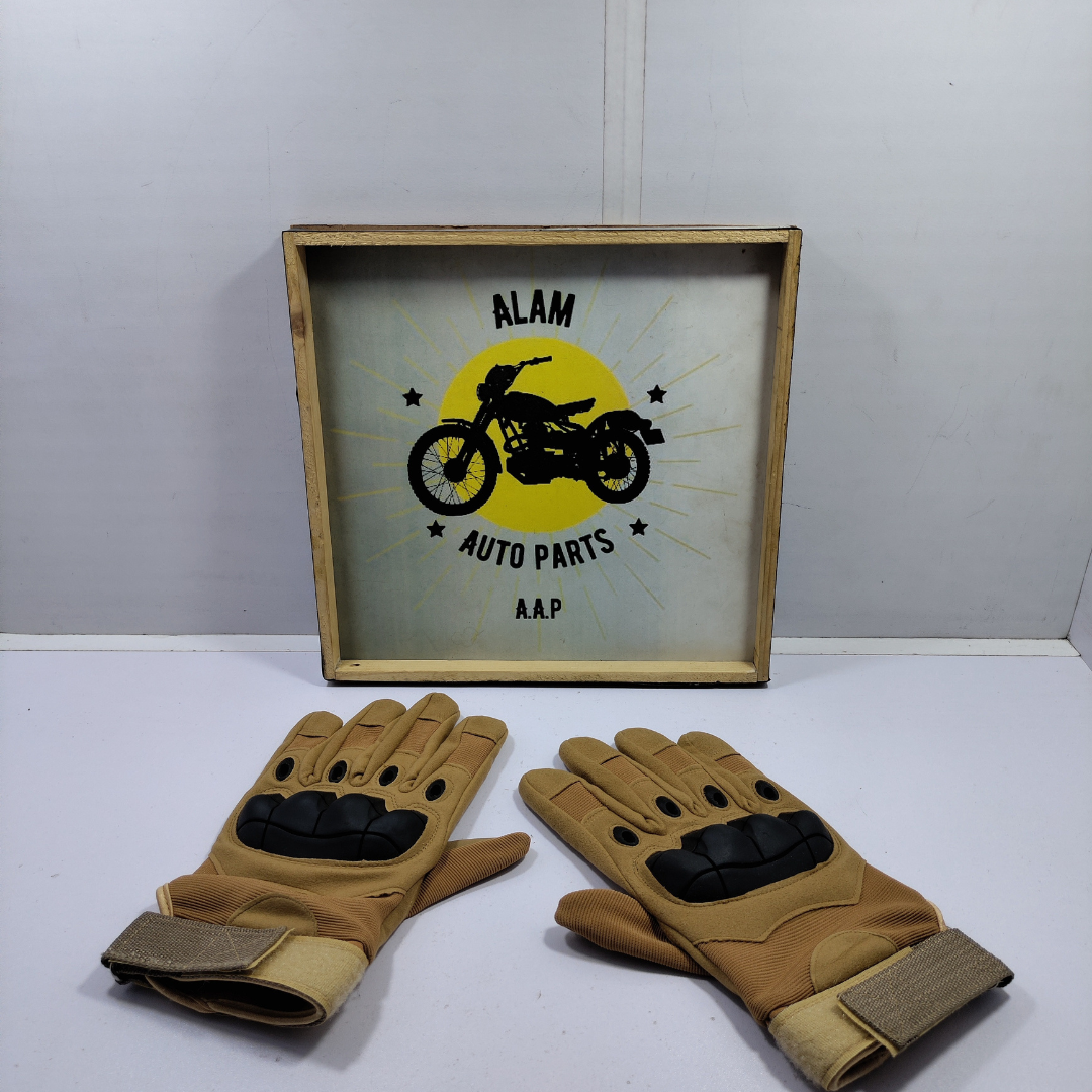 Heavy quality gloves available for bikes